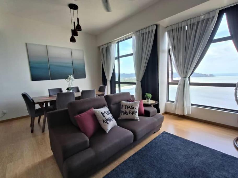 Apartment De Sea 4pax 850sf 2r2b Imperium